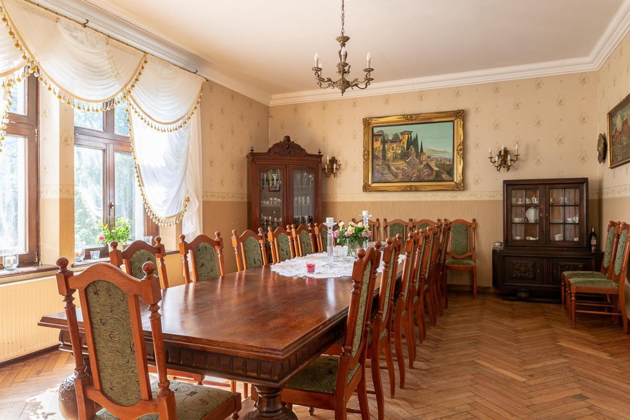 Palac Pozorty Bądki Exteriör bild
